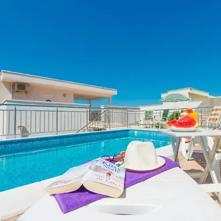 Borna Apartment