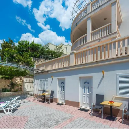 Borna Apartamento
